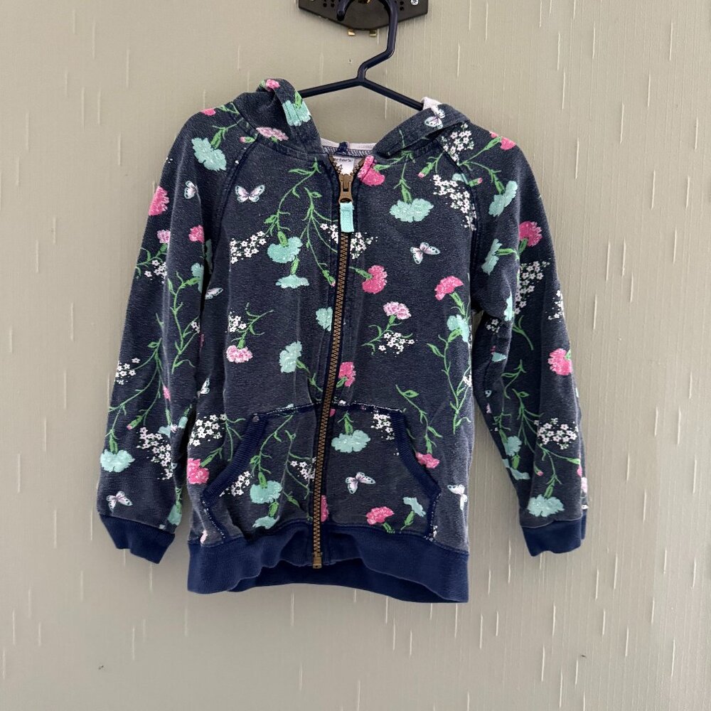 Girl's Carter's size 4 floral zip up sweatshirt.